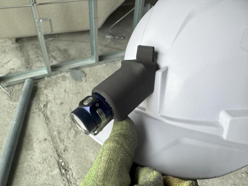 Klein Hardhat O-Light Baton 4 Mount