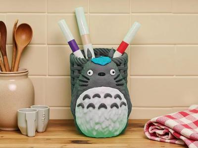 Studio Ghibli's My Neighbor Totoro Pen Holder Carrying a Bamboo Basket (NO AMS)
