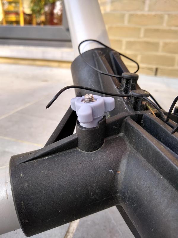 Embout papillon pour ecrou M6 avec garde