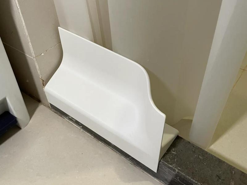 Bathroom marble waterproof strip riser, prevents shower curtain from going out of bounds