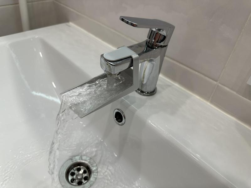 Water tap extender