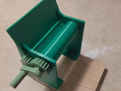 Hand-cranked Dough Roller/Press