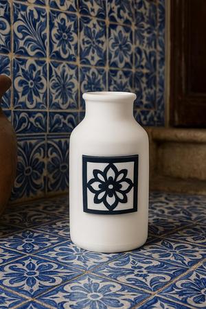 Tileflower Vase – Modern Portugal-Inspired Vase with Floral Motif