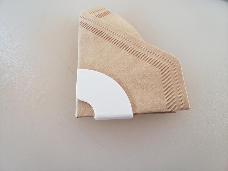 Aeropress filter cutting guide