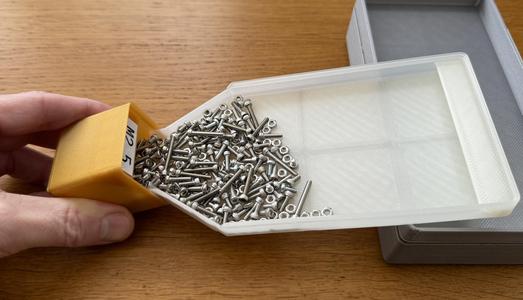Gridfinity Funnel Tray (2x4x2)