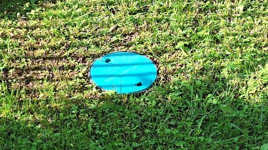 Irrigation valve well cover