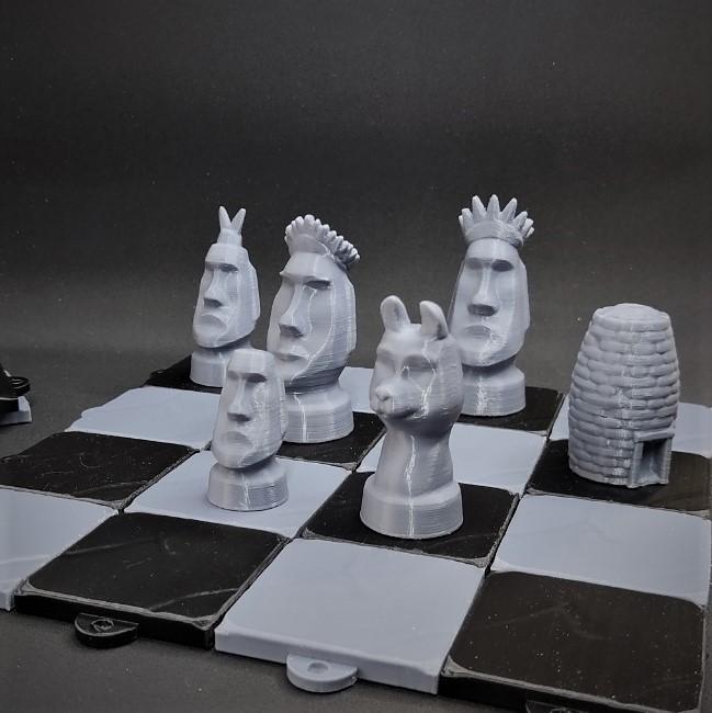 Moai chess set