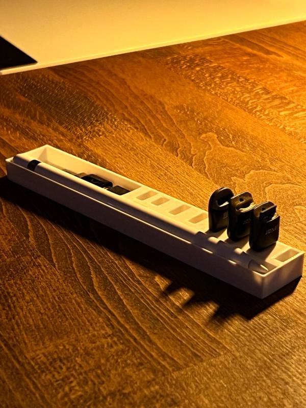 ApplePen Gen 1 & 2 and USB Sticks storage