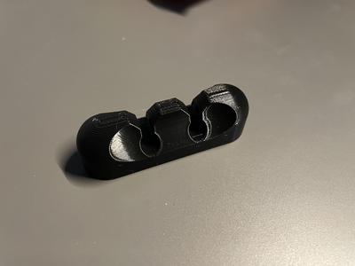cable holder x2