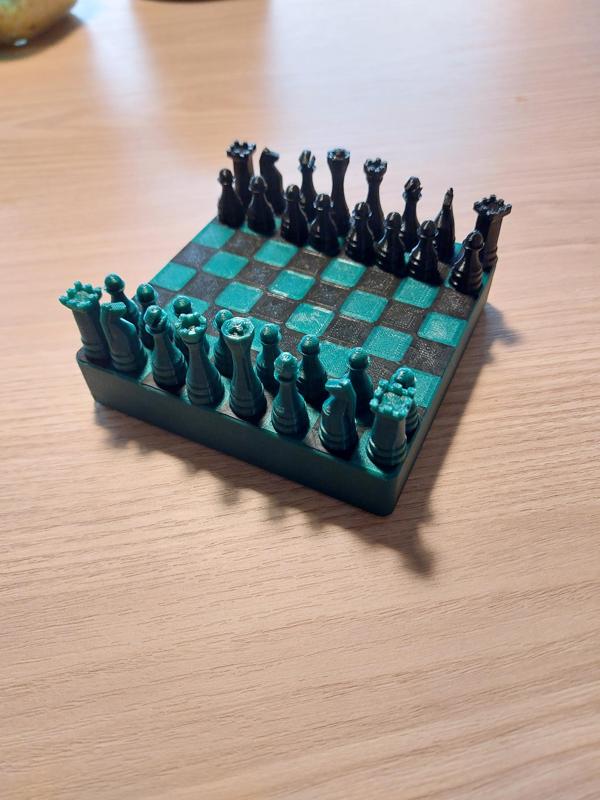 Portable chess set (no assembly, no supports)