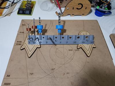 WICKER HOLDER WITH ADAPTER SYSTEM OR DEPTH STOP