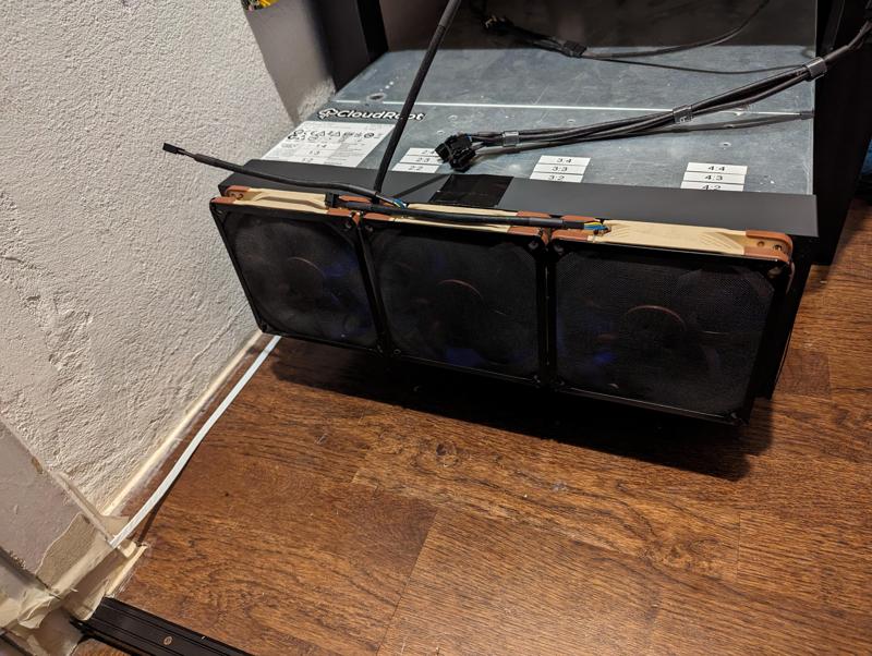 Supermicro 836 3U Server - External Front Fan mount & shroud for 3x140mm Fans