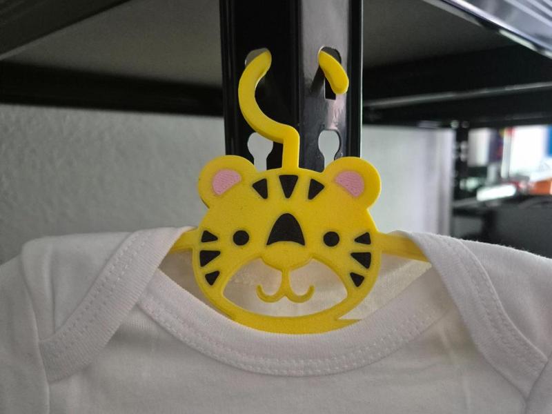 Tiger Children's and Baby Clothes Hanger