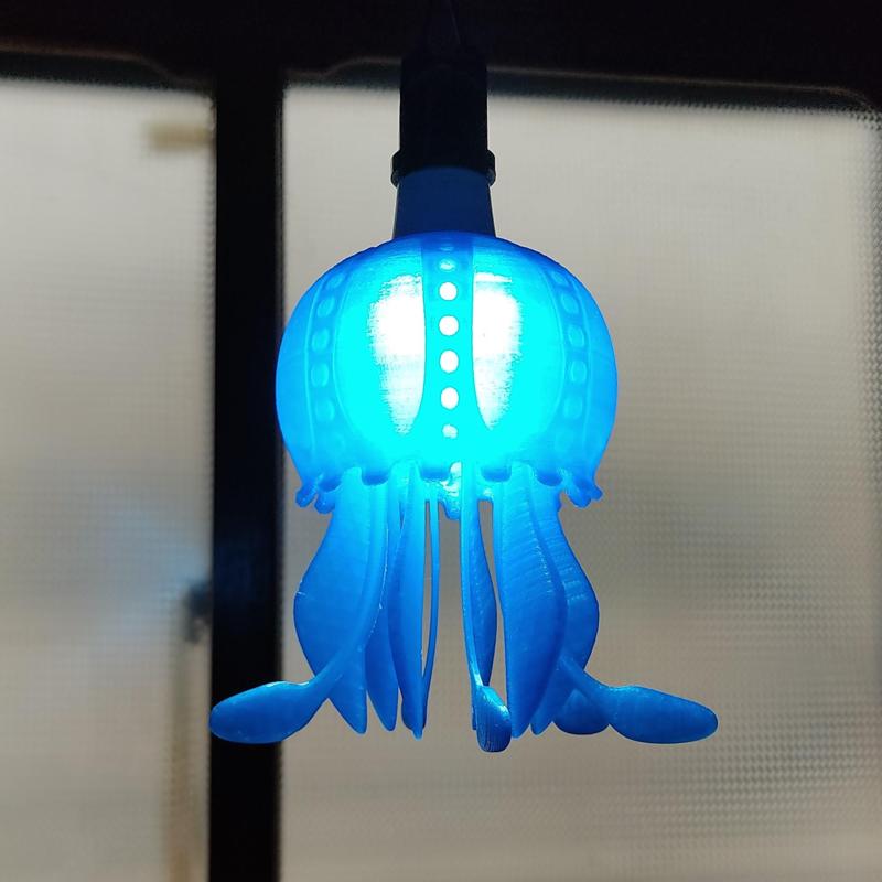 Jelly fish lamp