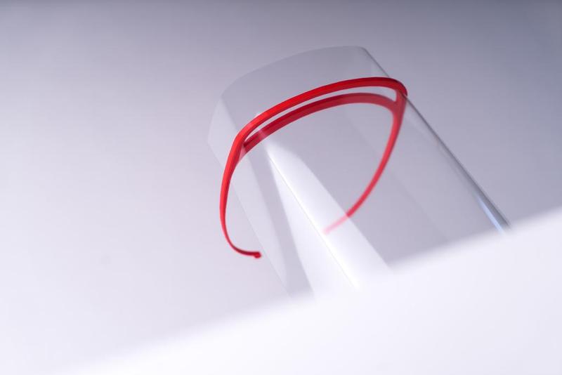 Face shield - Fast print - lightweight. No tools needed. No holes in sheet.