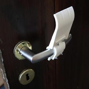 Hands-free-door-opener for round, ellipsoid and arcuate door handles
