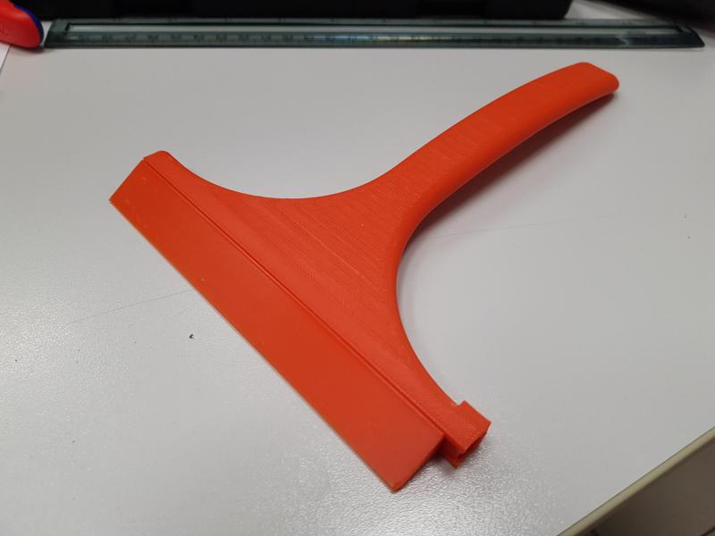 Ice scraper with removable blade