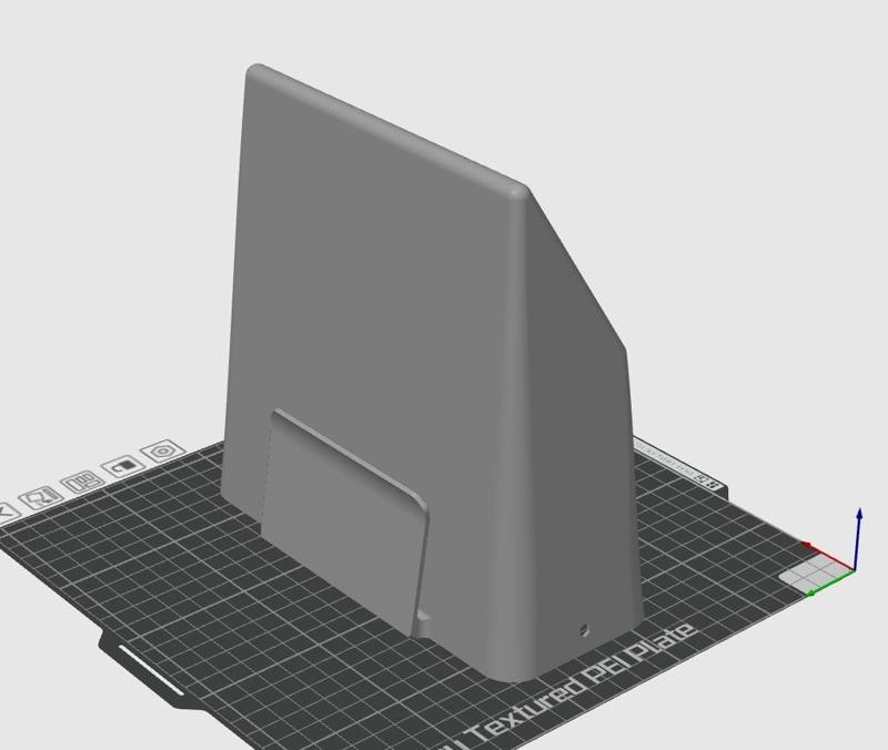 Trash bin with clip for car