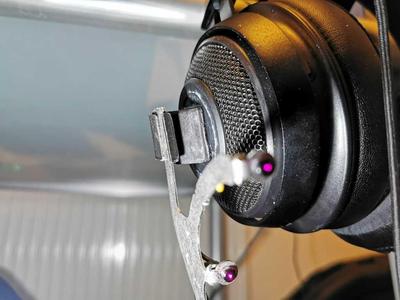 Delanclip Gamer headset mount
