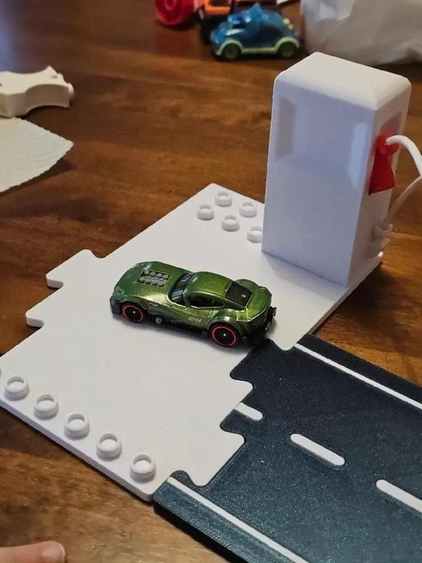 Playtive Gas Pump Duplo style   