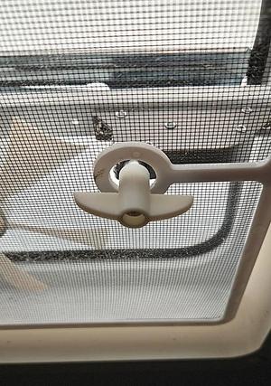 AVan Caravan Bathroom Vent Winder   