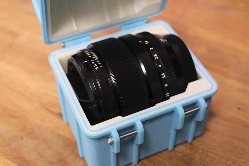 Fujinon XF 23mm F/1.4 R Rugged Box without lens hood   