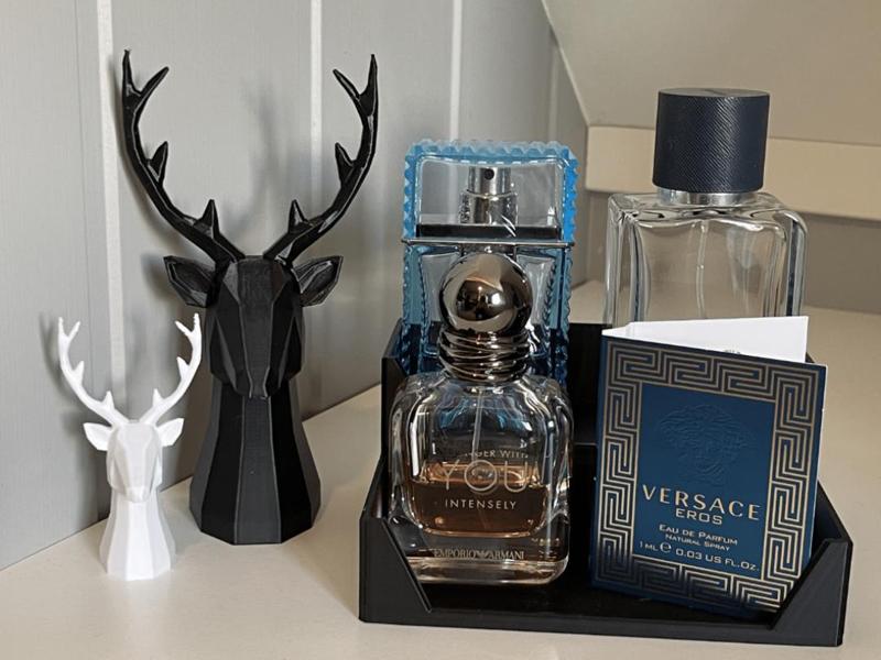 Perfume/Cologne Stand for 4 perfumes