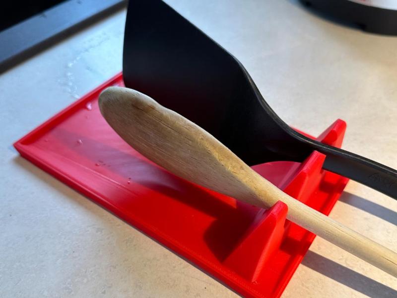 Kitchen spoon tray holder