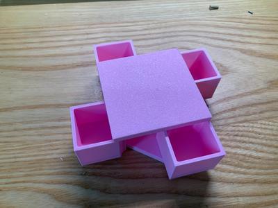 Rotating Structural Parts Box