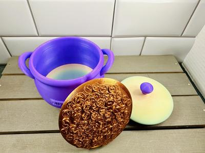 Gold insert and Blank Pot