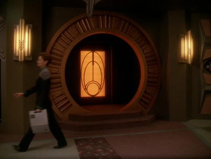 Bajoran Temple door- Star Trek Deep Space Nine