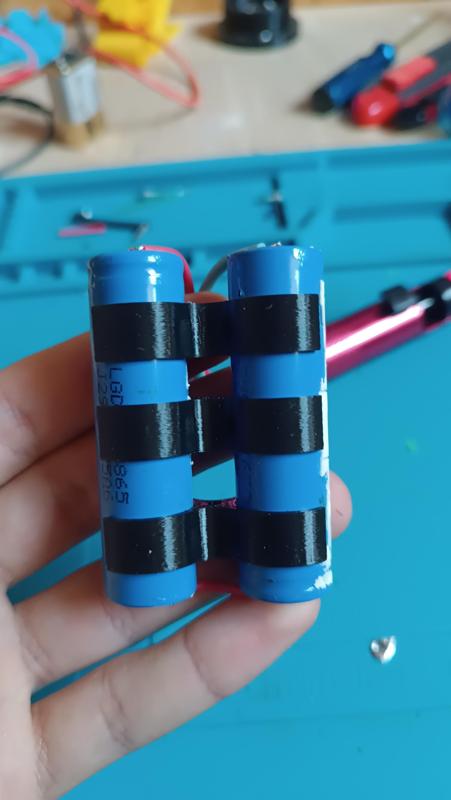 2S 18650 Li-ion battery pack clip