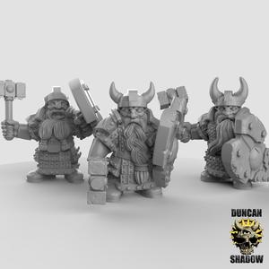 Armoured Dwarves (pre supported)