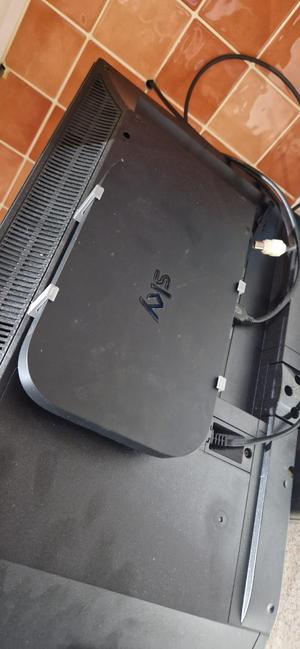 TV to SkyQ Mount (need to print 2)