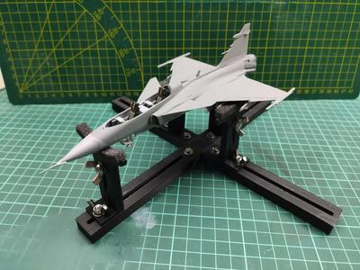 model building holder