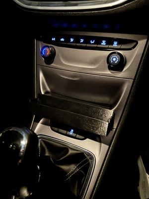 Vauxhall/Opel Astra K - Phone Holder