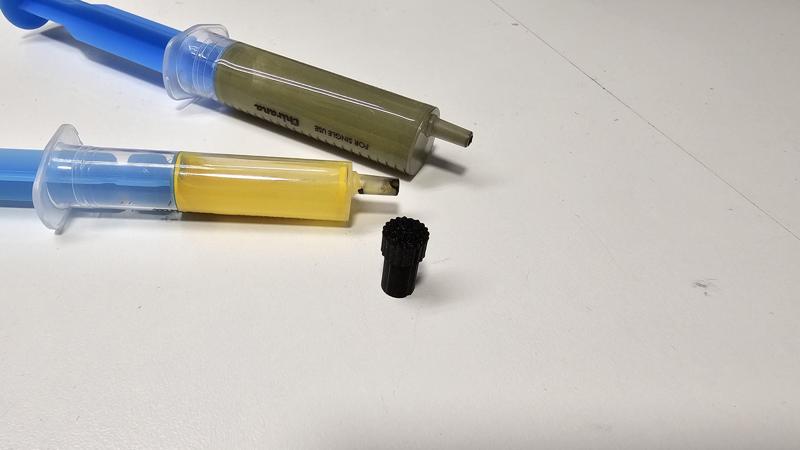 Syringe cap / Čepička na stříkačku