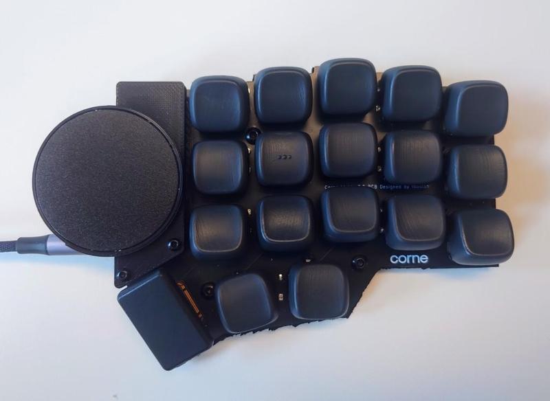 Cirque 40mm flat trackpad mount for Corne CRKBD 