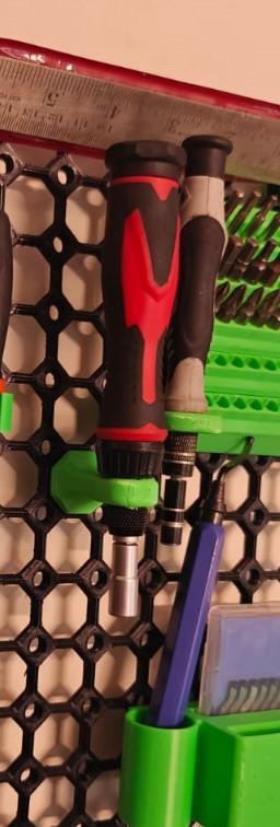 Single cavity screwdriver holder multiboard - 14.5mm dia hole