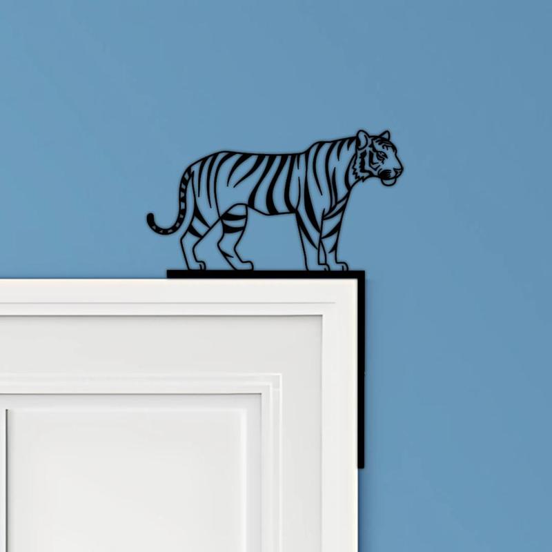 Tiger Door Corner Decor