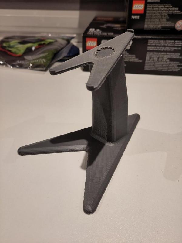 Lego stand on angle 10studs wide