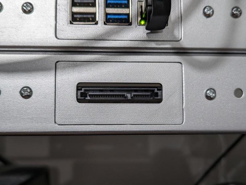 2.5" SATA Drive Rack Mount for 1U Decora Bracket