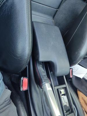 Arm rest support for BMW Z3