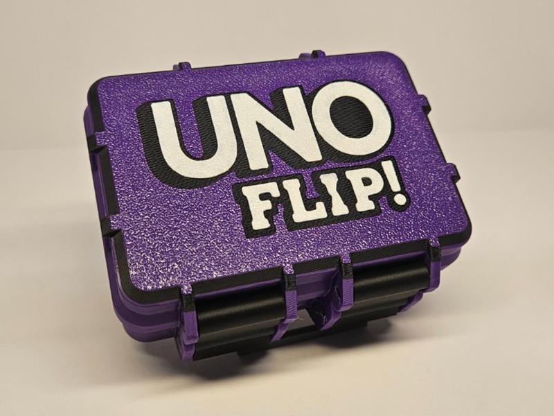 UNO Flip rugged card box
