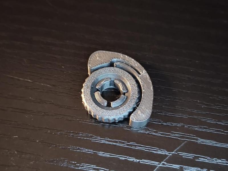 Mini ratchet dial fidget toy