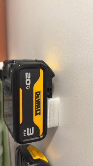 DeWALT 20v Battery Wall Mount
