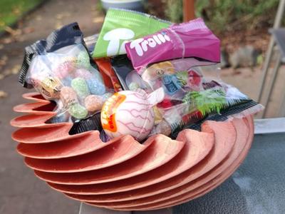 Candy Spiral Bowl – modern & versatile 