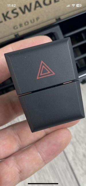 Button up and down emergency button VW Polo Liftback 2021 my version