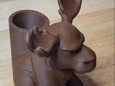 Angry Moose Animal Sitting Pen Holder / Air Plant