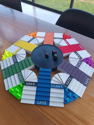 6-place parcheesi (parcheesi) parquets